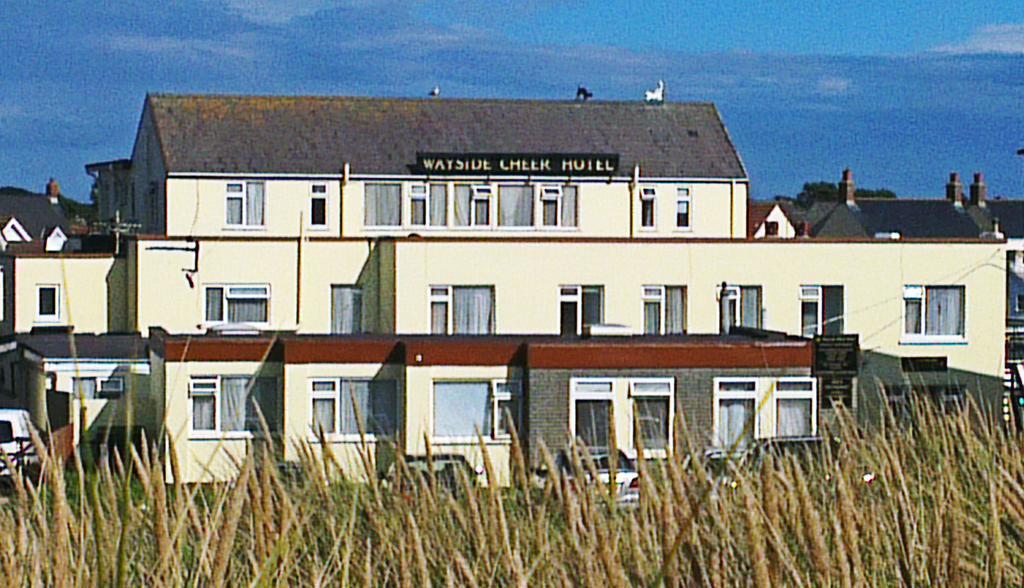 Wayside Cheer Hotel Castel Exterior foto