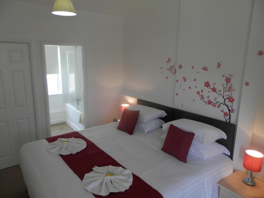 Wayside Cheer Hotel Castel Exterior foto