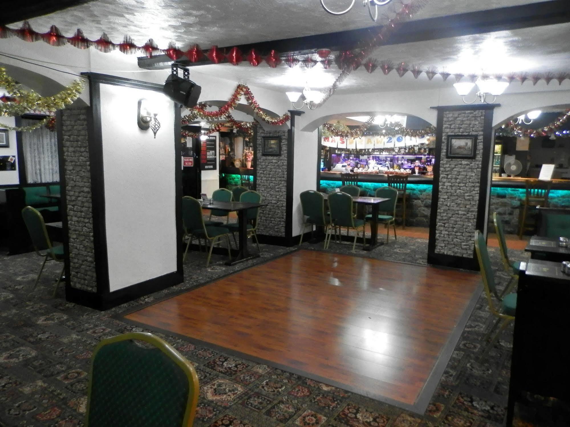 Wayside Cheer Hotel Castel Exterior foto